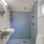 4 Person In * Hampen