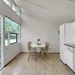 4 Person In Nyaraló
